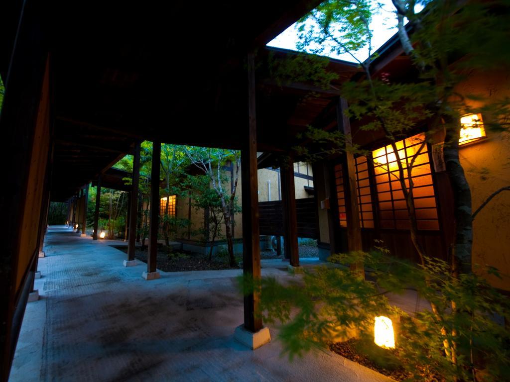 Yufuin Gettouan Hotel Exterior photo